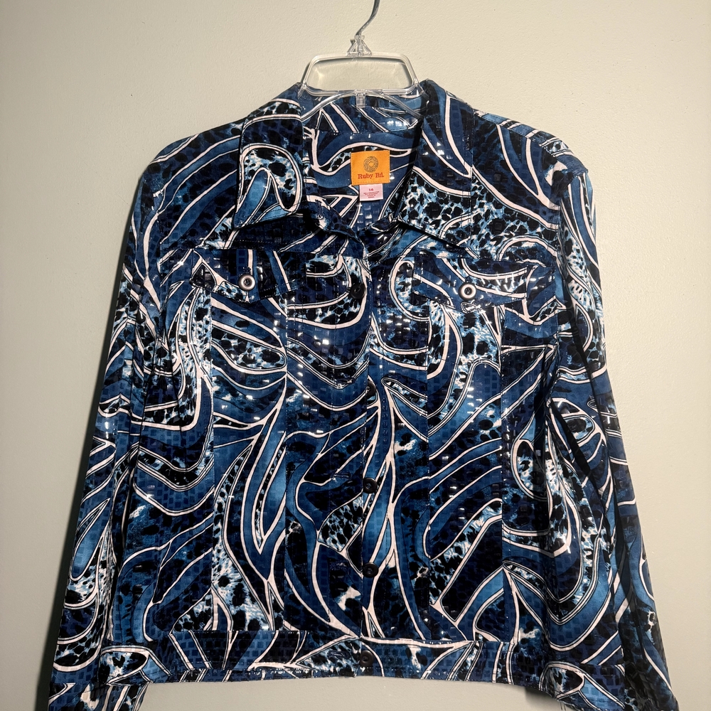 Ruby Rd. Women's Blue and White Abstract Button Down Shirt